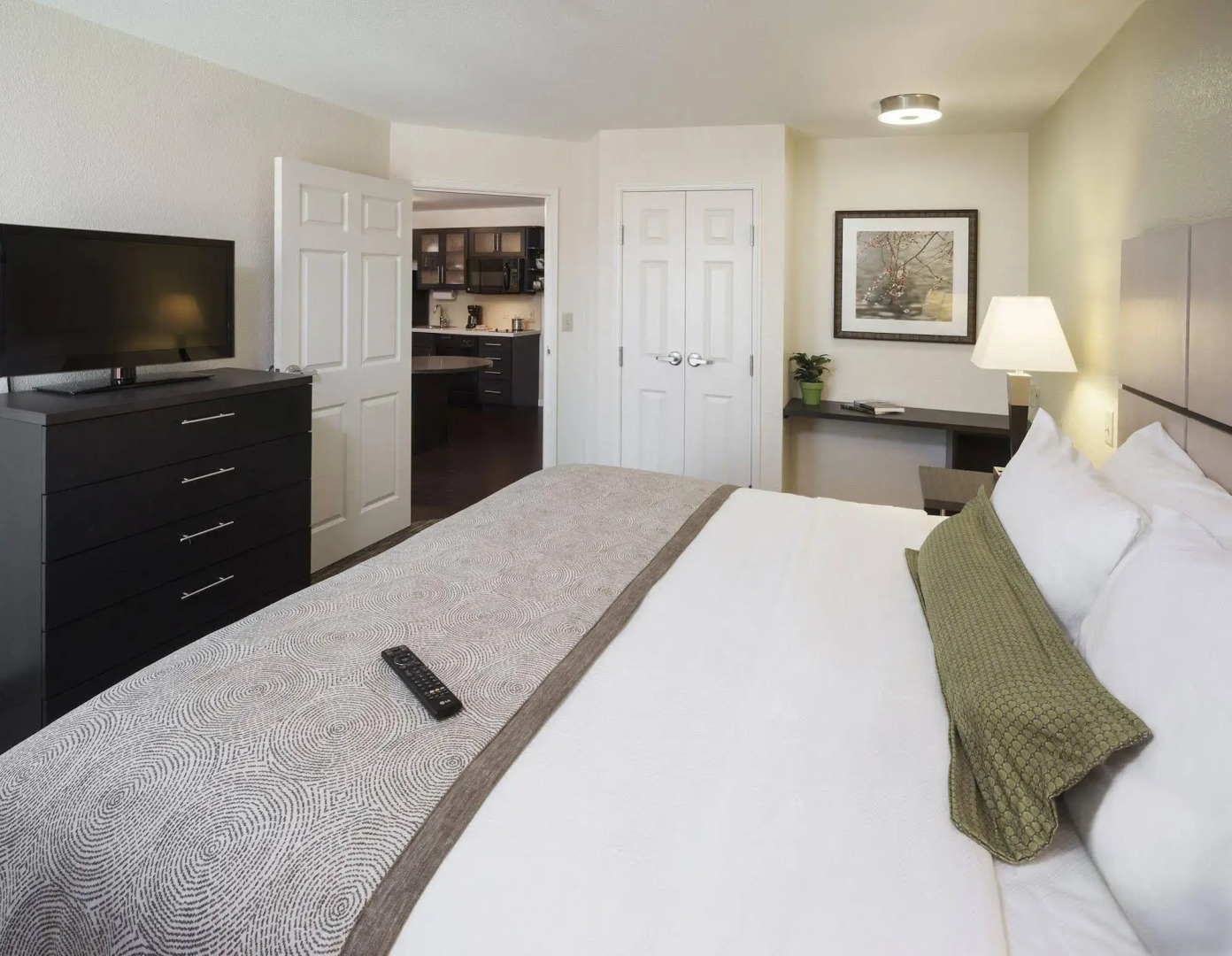 Candlewood Suites Lenexa - Overland Park Area by IHG