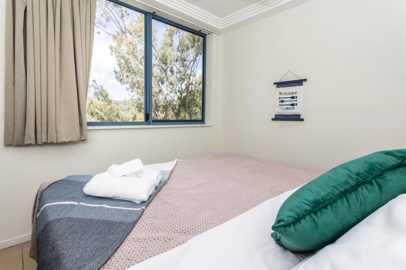 ☆Airliedise☆NO hills☆5min walk 2 Port of Airlie/Ferry terminal☆WiFi☆Netflix