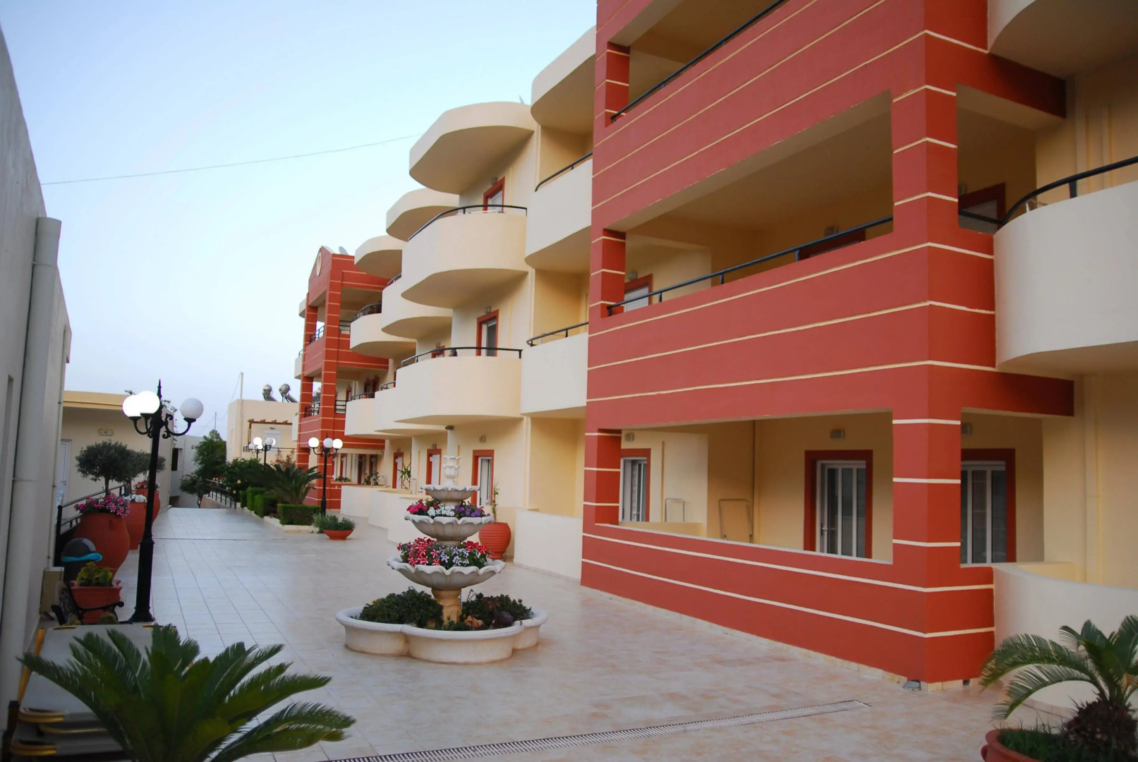 Elpis Studios & Apartments