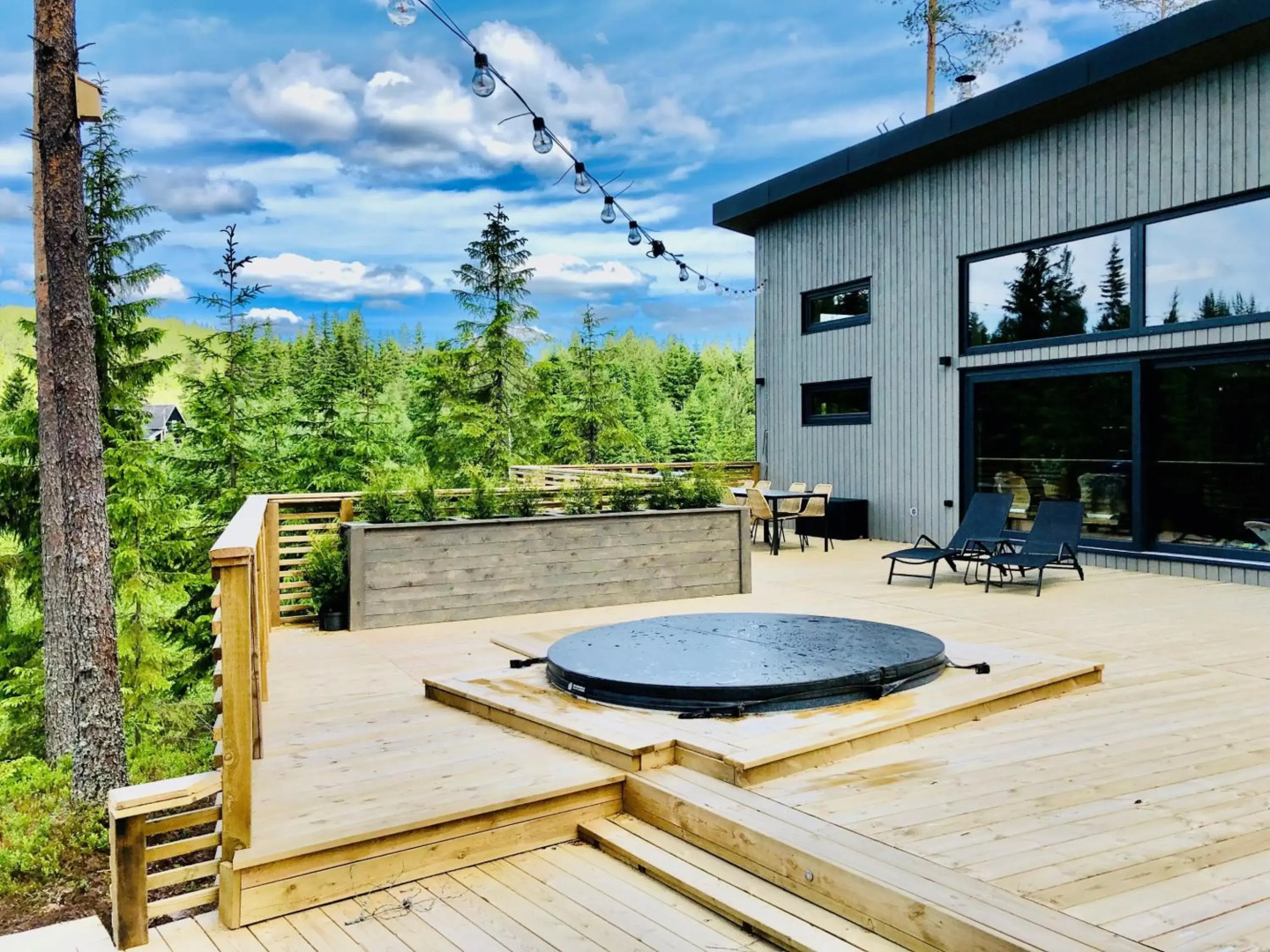 Skogly - Ny stor hytte, Unike Finnskogen