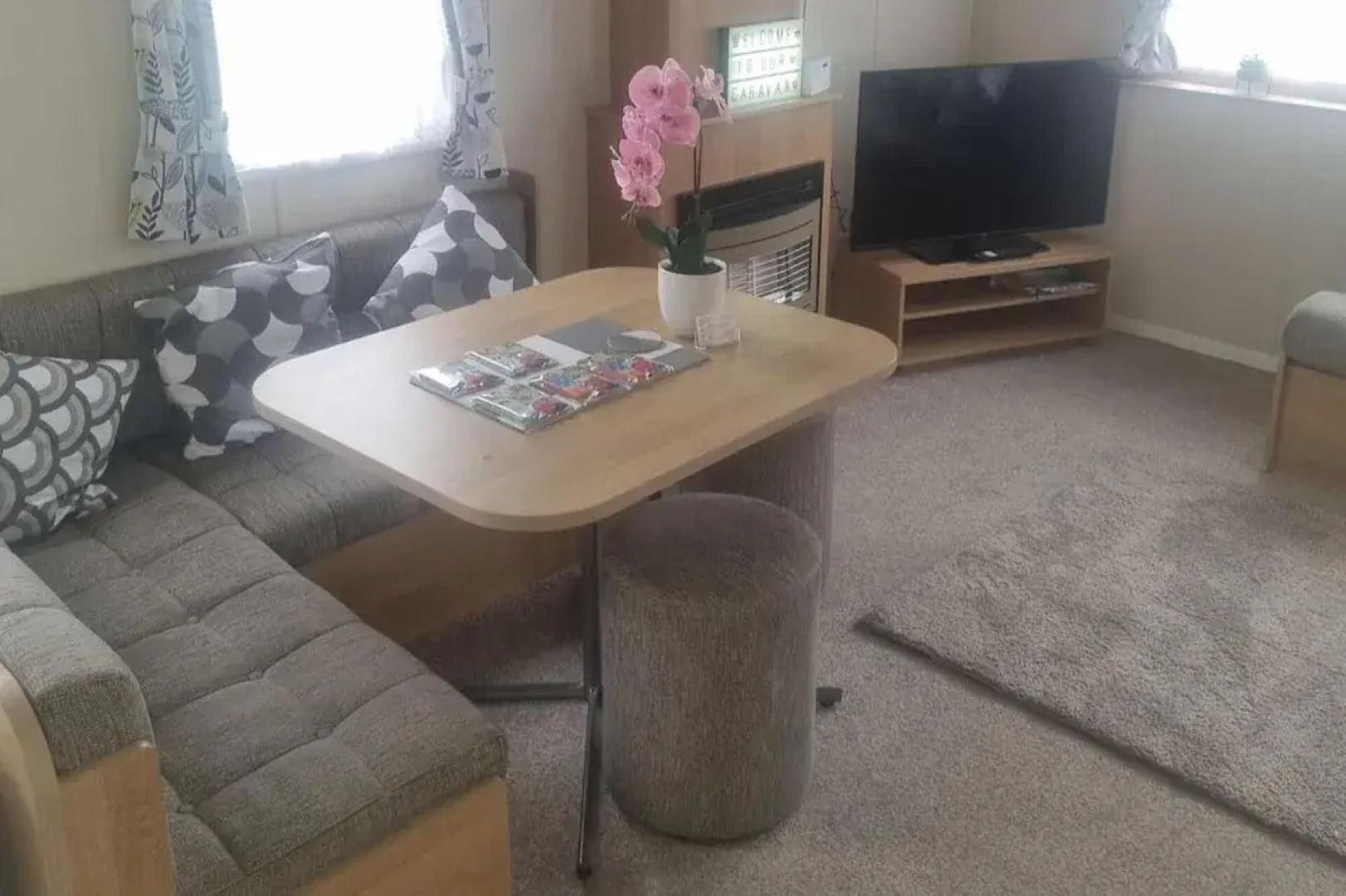 Trecco Bay Porthcawl 2-bed Caravan, Sleeps 6