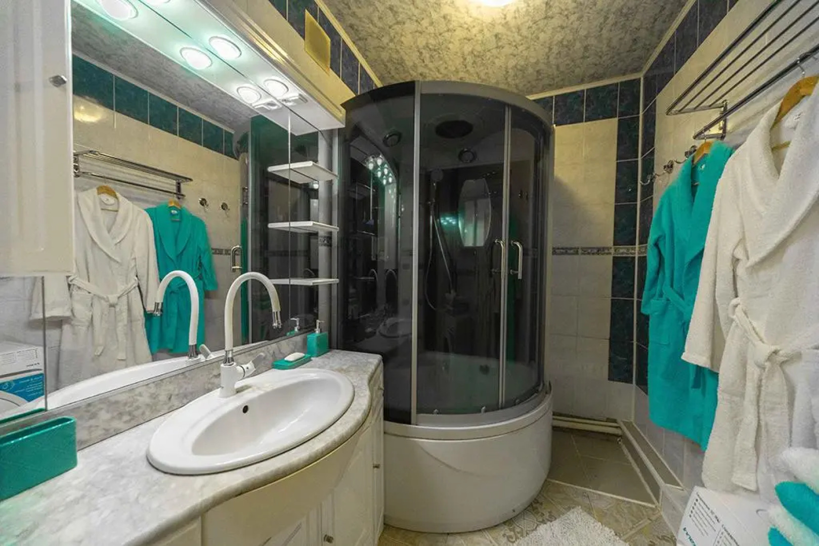 Пять звезд на Ленина 17/1