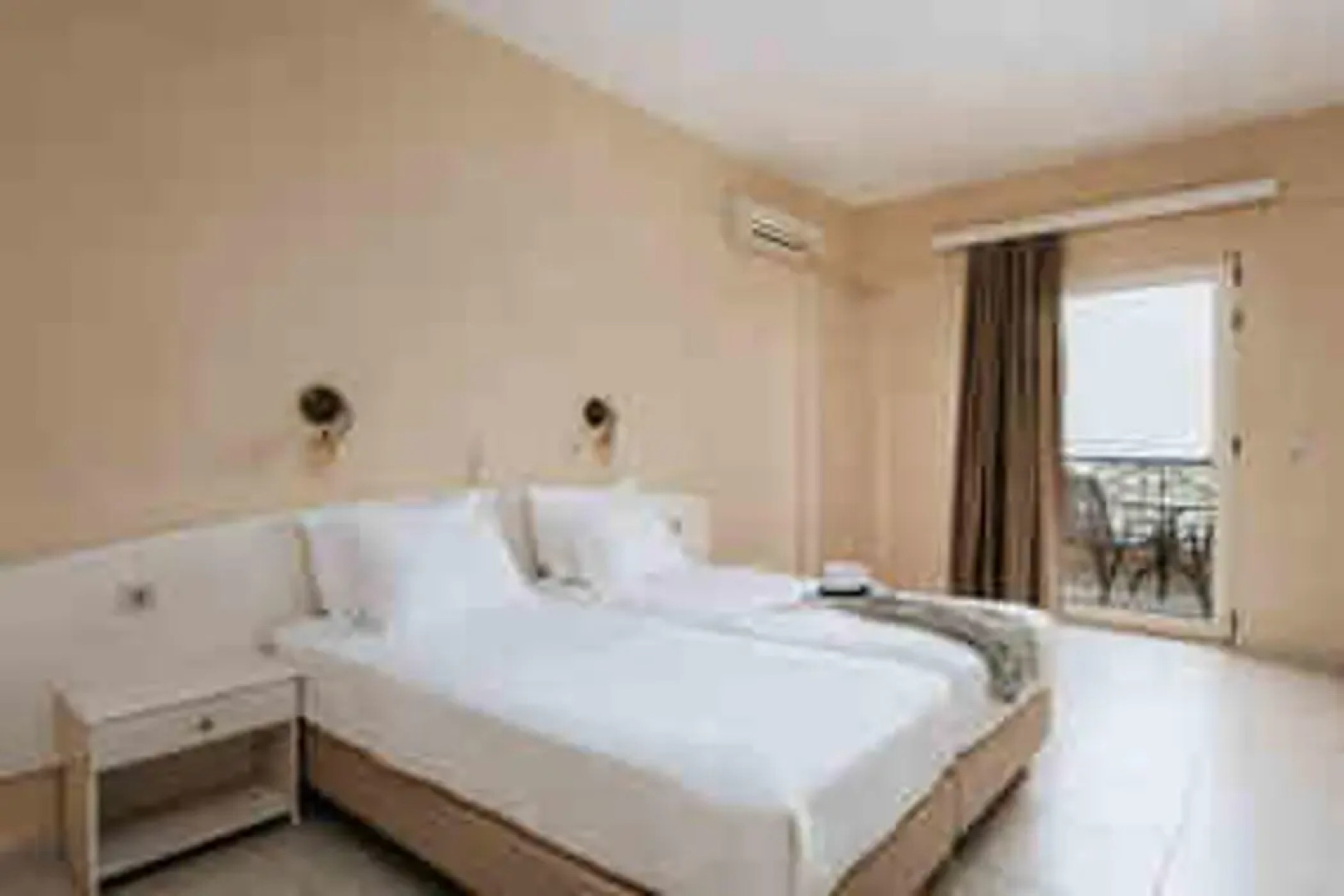 Paralos The Maxine - Adults Only