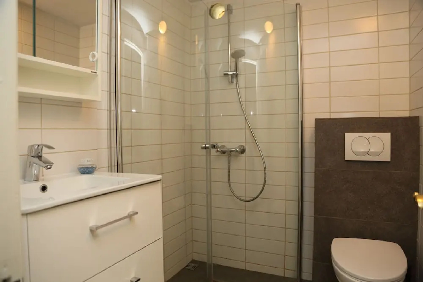 Old Cottage - Reynivellir II