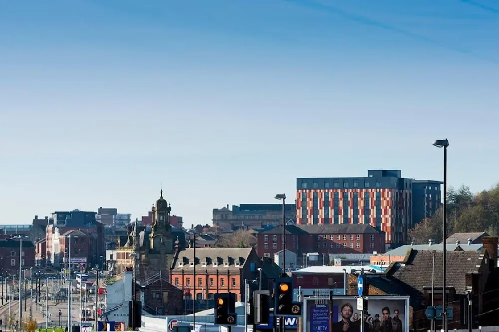 Spacious studio apartment in the heart of Oldham