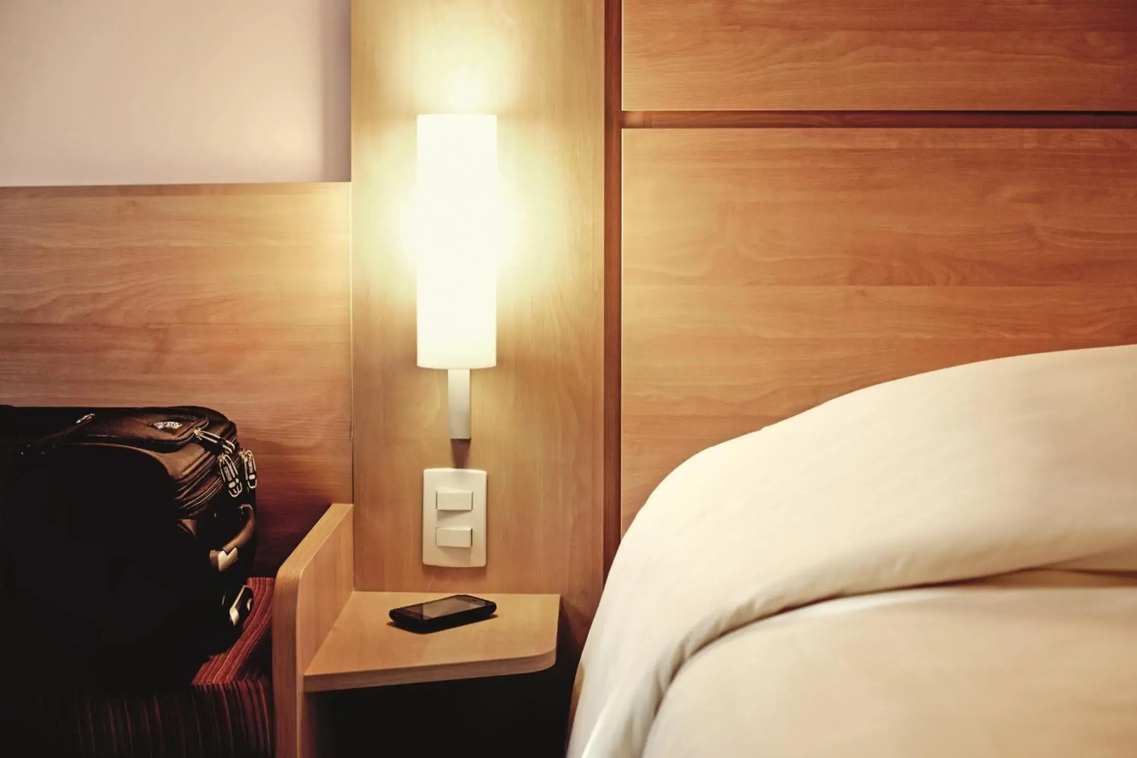 Schulz Hotel Berlin Wall at the East Side Gallery