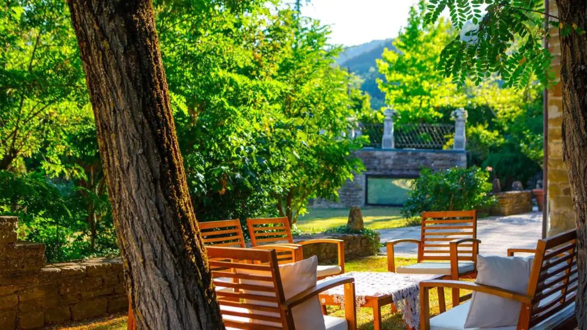 PIEVE DEL BORGO 6&2, Emma Villas