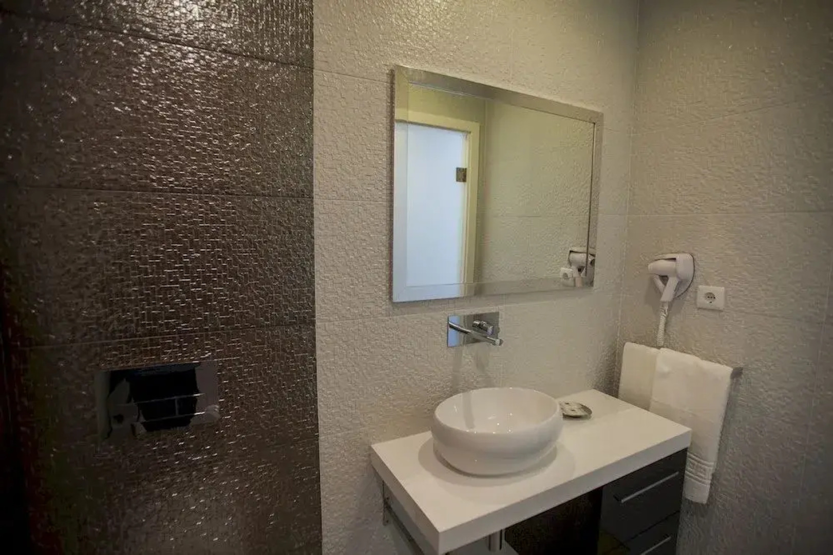 Thomar Story - Guest House