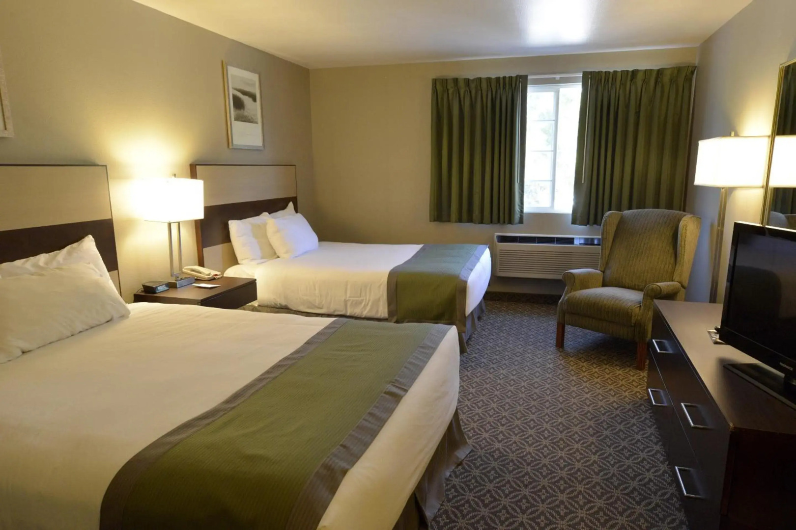 Hilltop Inn by Riversage