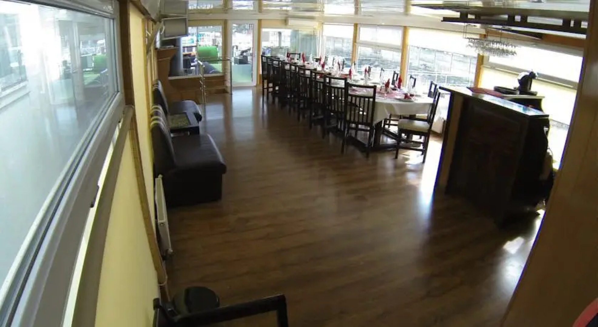 Hotel Plutitor Delta Ways