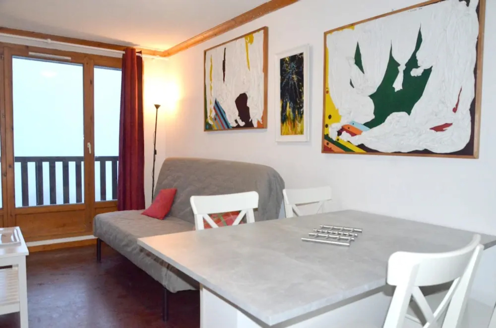 Apartment With 2 Bedrooms in Besse-et-saint-anastaise, With Wonderful Mountain View, Shared Pool and Wifi