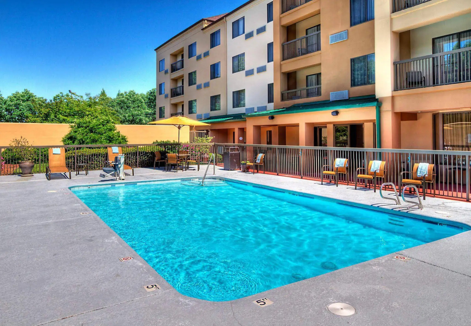 Courtyard by Marriott Burlington