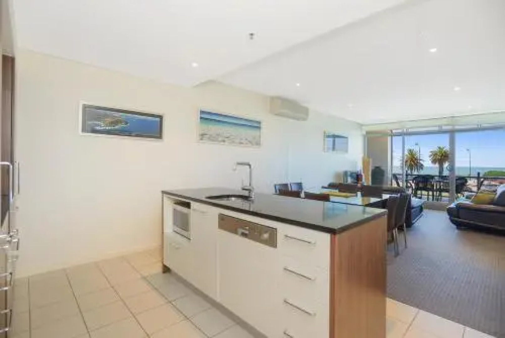 Frontage Beachfront Resort Apartments