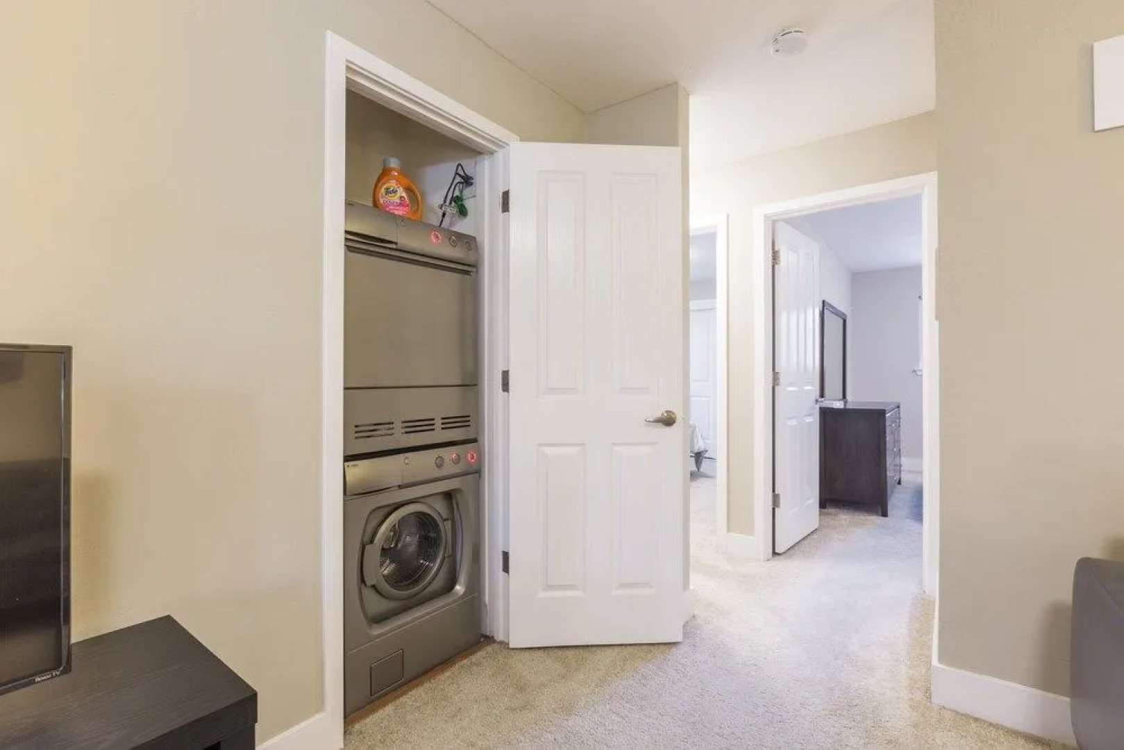 Bright Unit Near Silicon Valley - Washer & Dryer