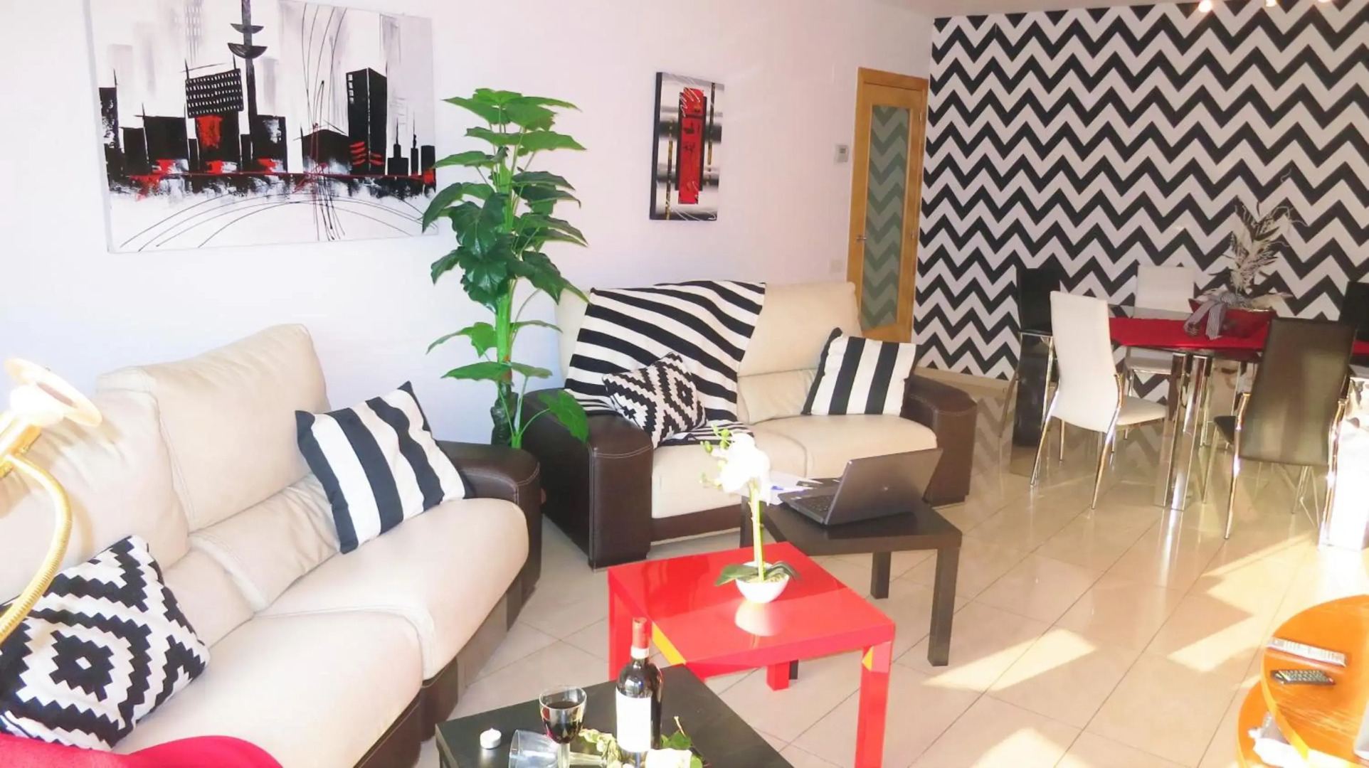 ALEXANDRA´s BEACH-PORT