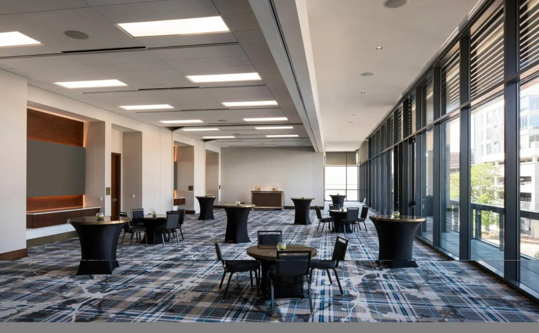 The Jacquard, Autograph Collection