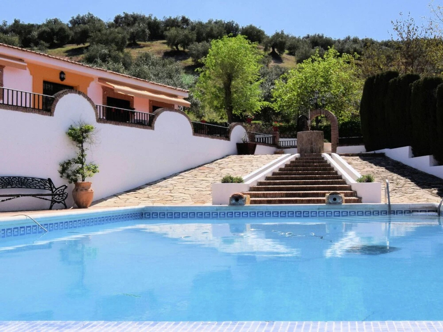 Rustic House With Swimming Pool, Beautifully Situated in Priego de Còrdoba