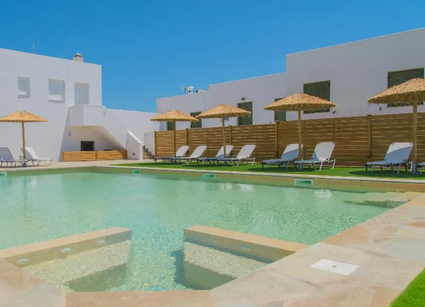 Ostria Hotel and Apartments