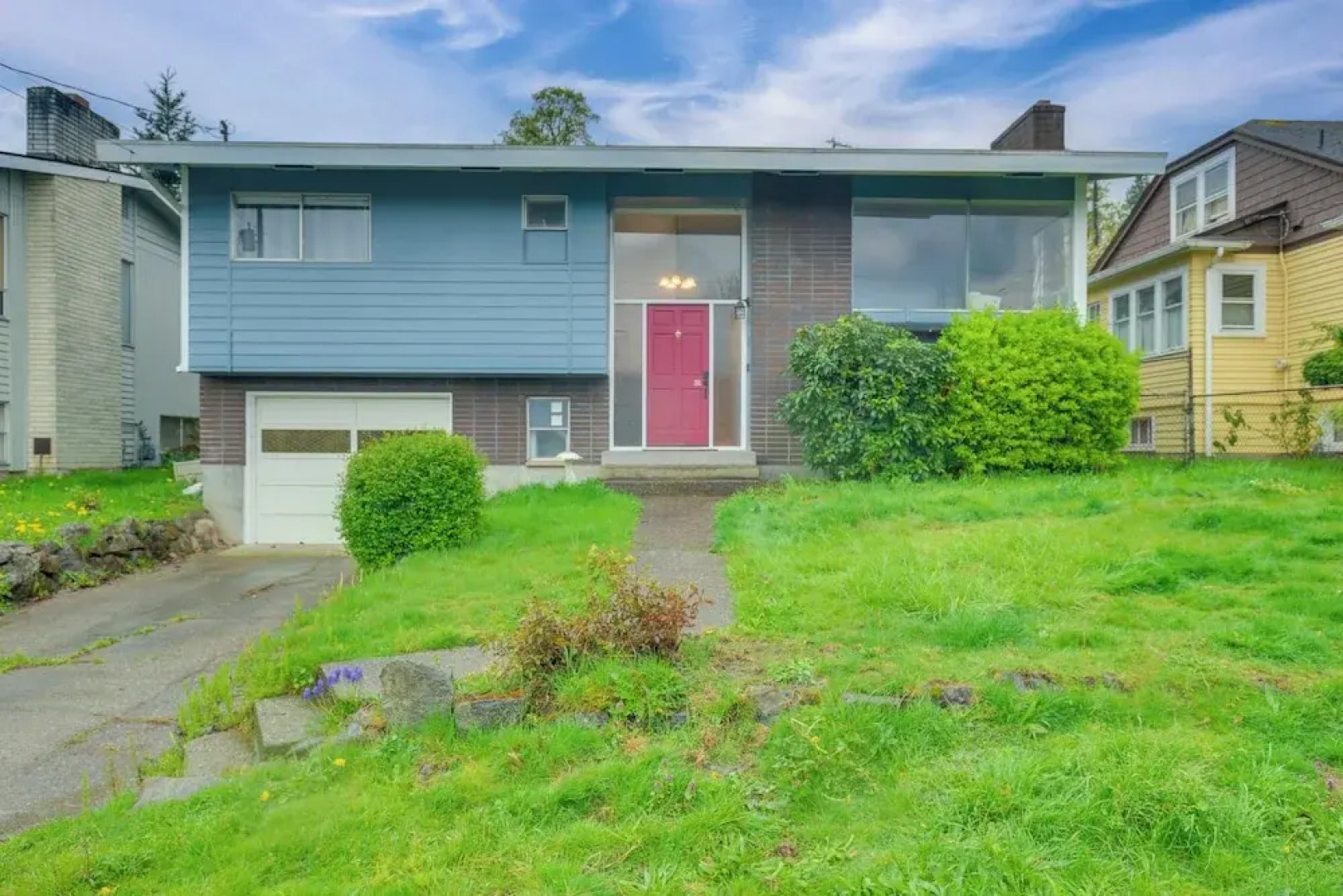 7 Mi to Dtwn: Pet-friendly Abode in Seattle!