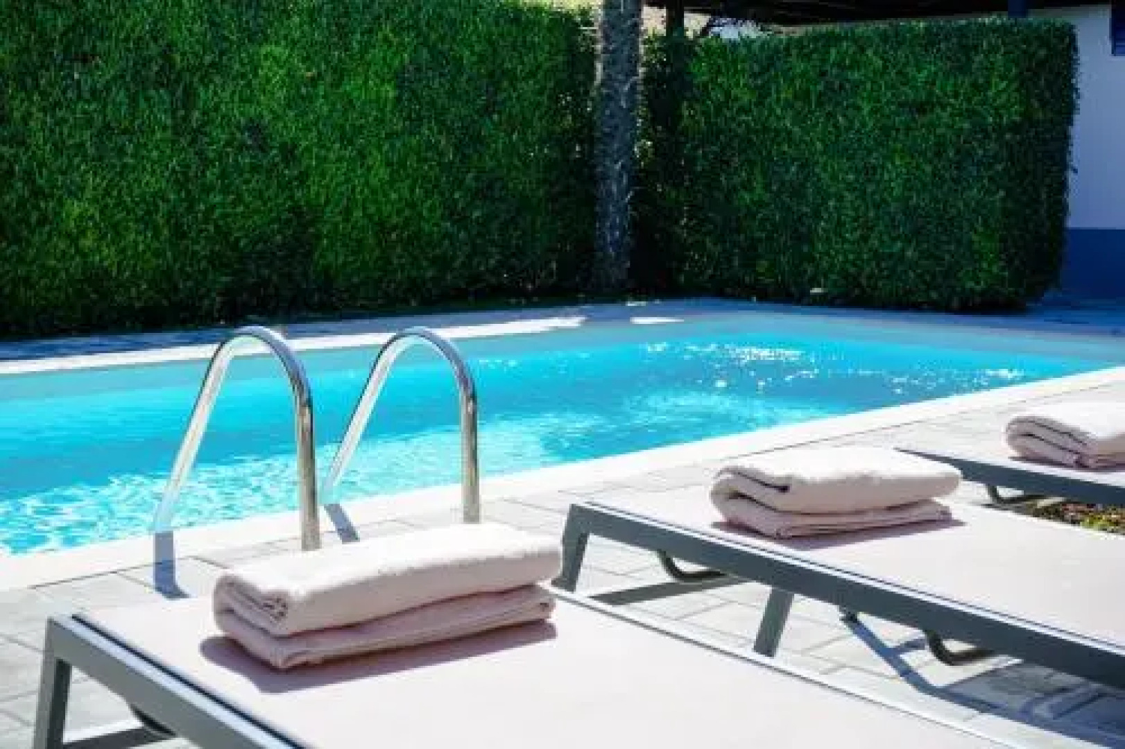 Villa Leon, Wonderful Family Apartment with Pool