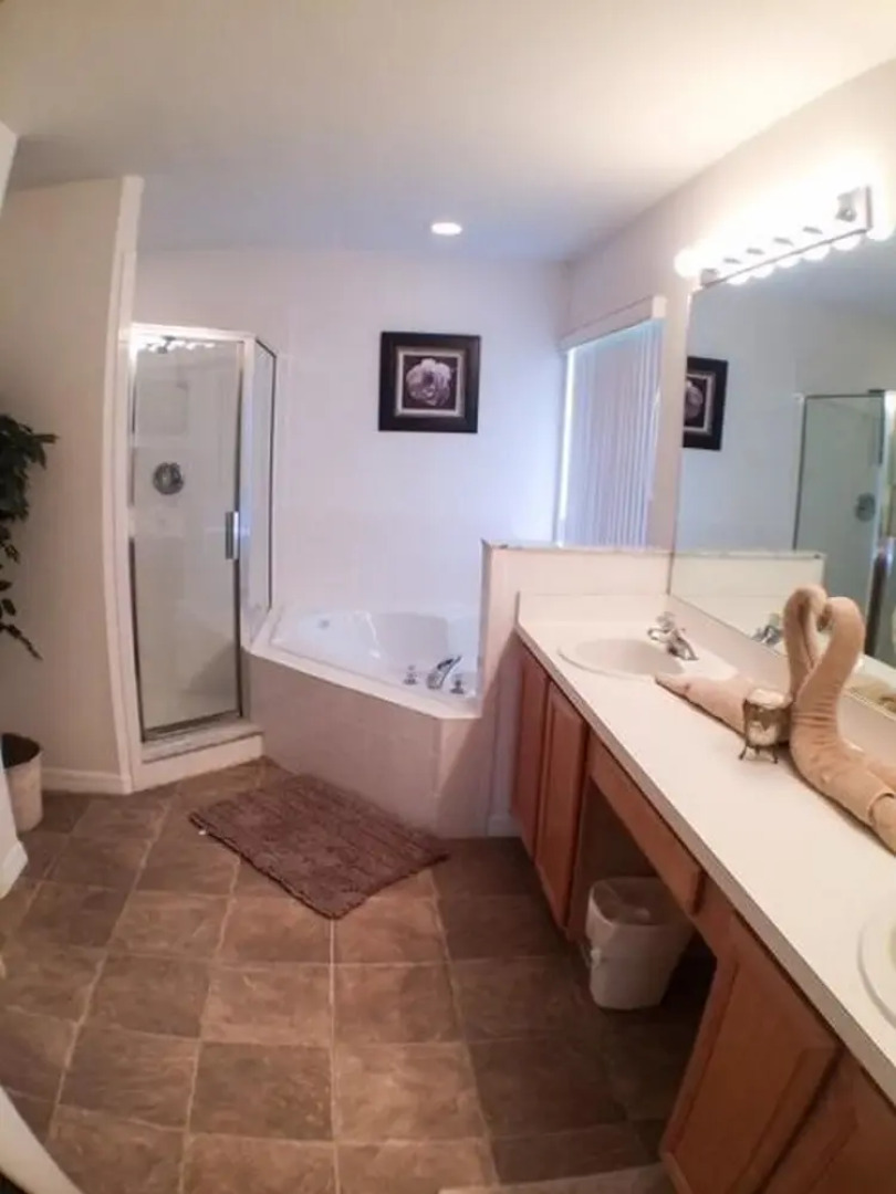 Mallory 2268 Apartment 4 Bedroom