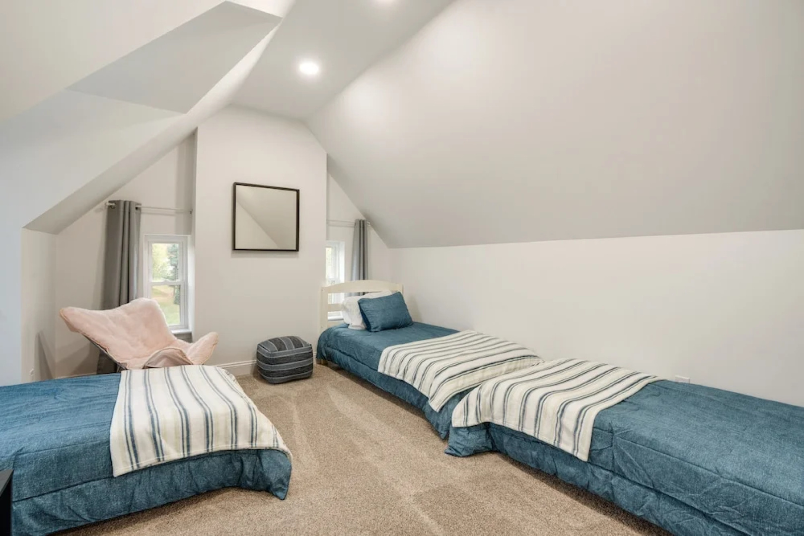 Family-friendly Hatfield Home: 3 Mi to Downtown!