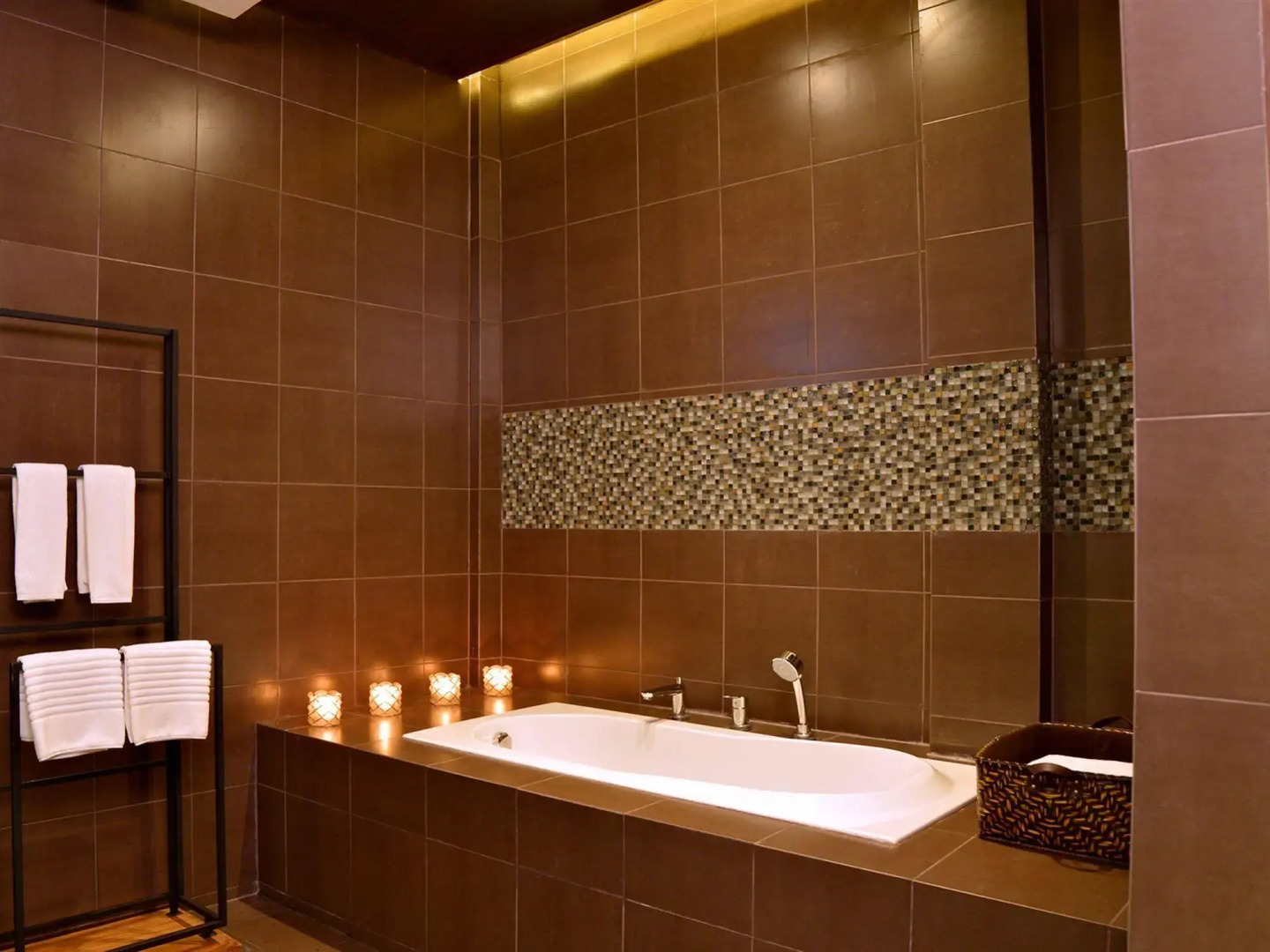 Emerald Palace Hotel