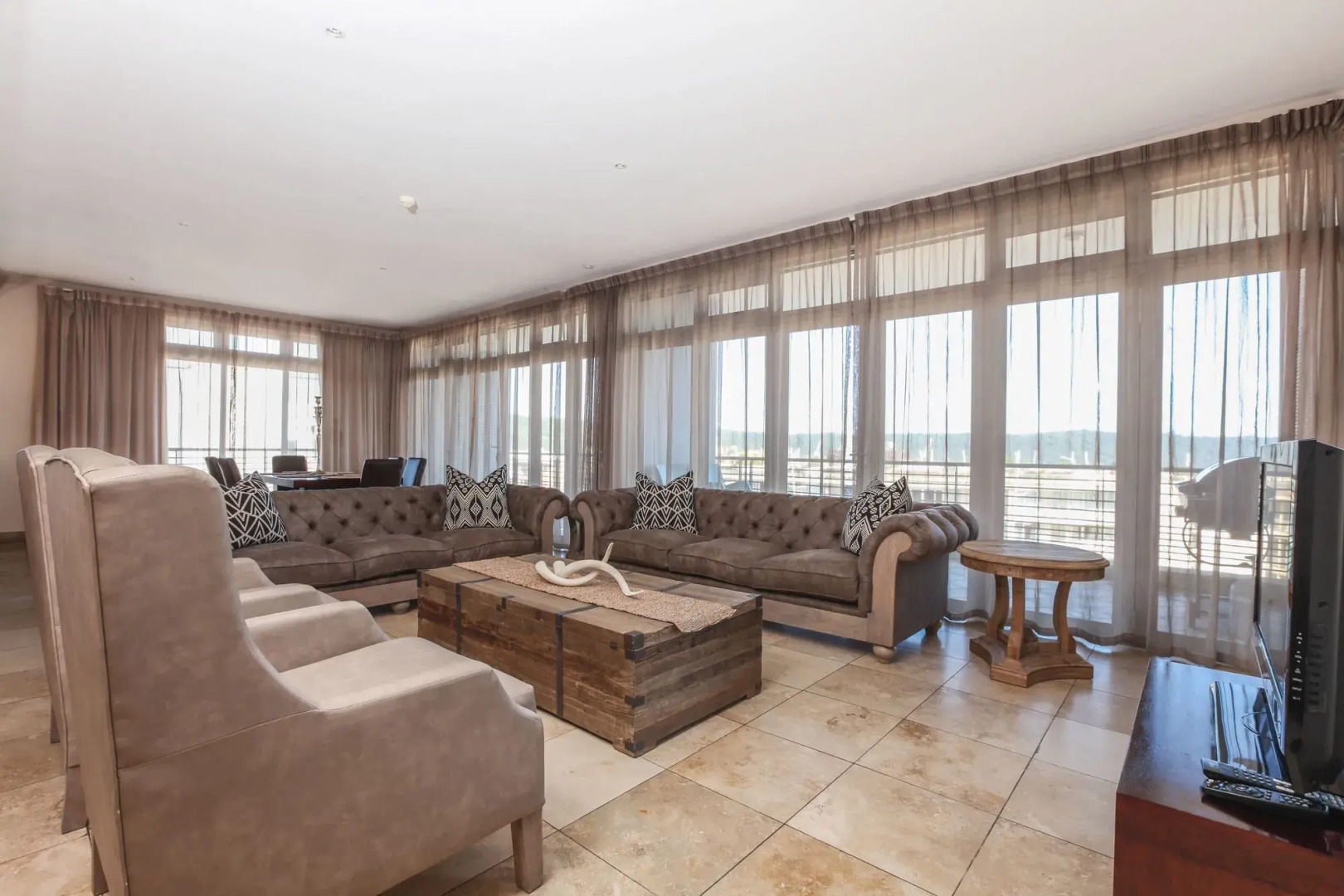 Point Waterfront Apartments