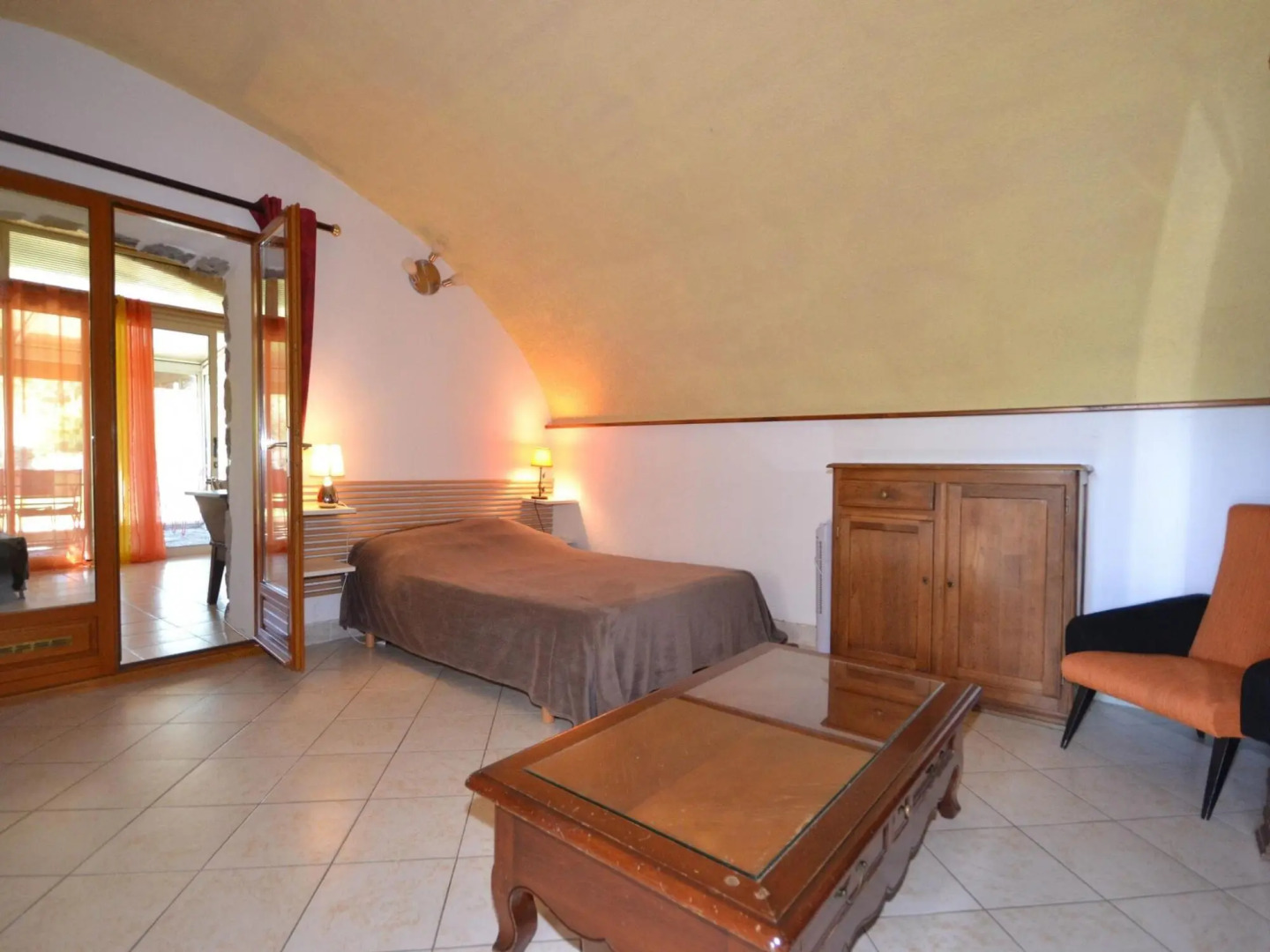 Amazing apartment in Lanas with large garden