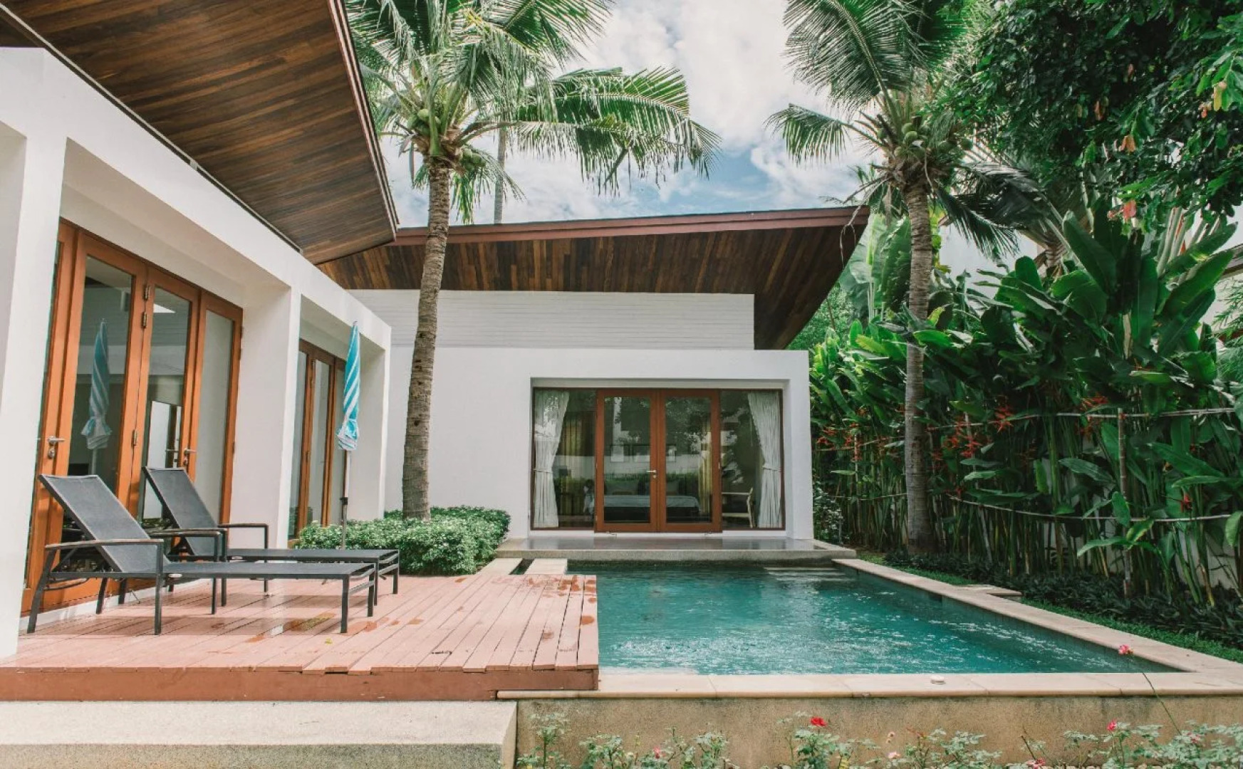 Pranaluxe Pool Villa Holiday Home