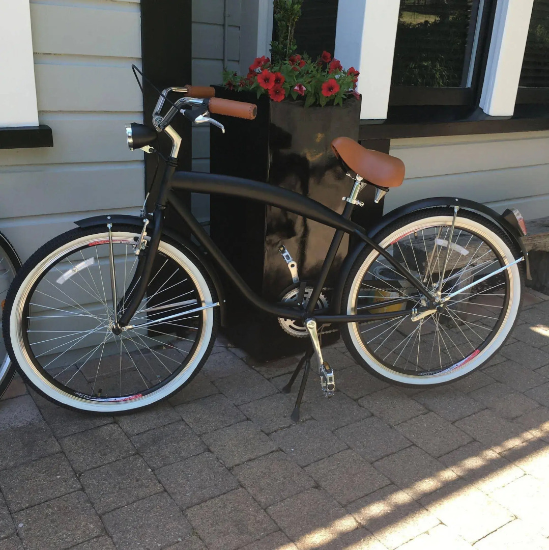 The Innbetween Lodge and Backpackers