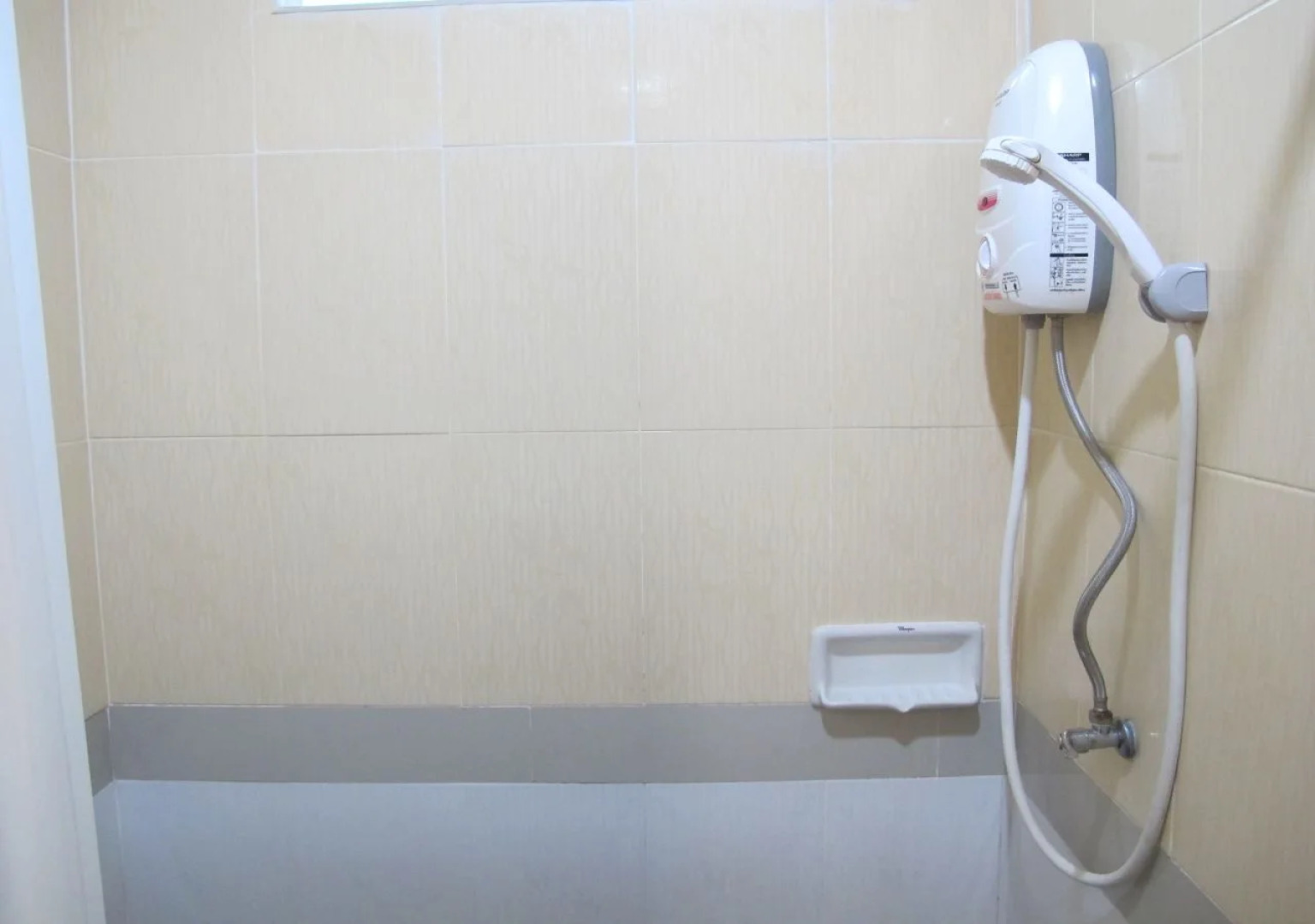 Day Waterfront Hotel