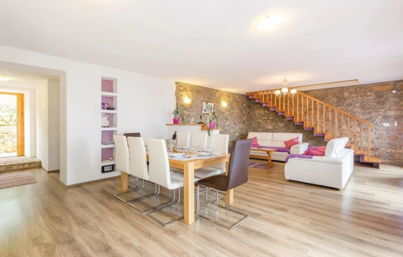 Amazing Home in Medveja with Hot Tub, WiFi & 4 Bedrooms