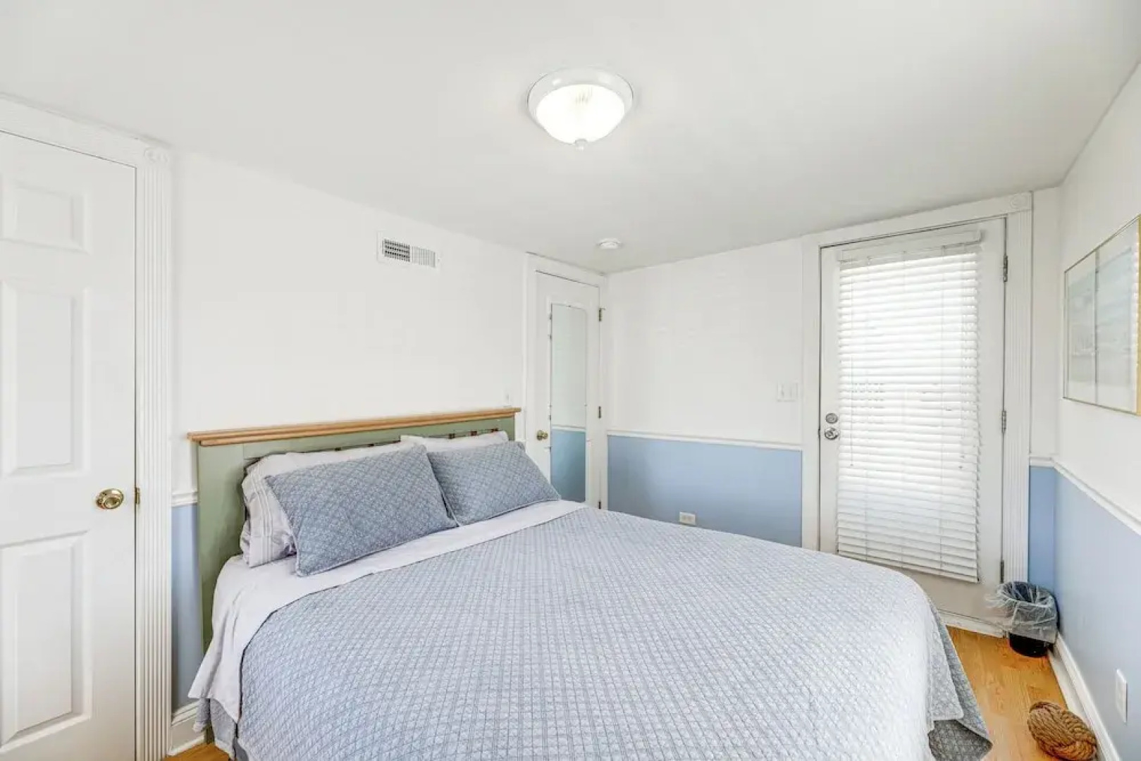 Steps to Shore: Newly Renovated Dewey Beach Home!