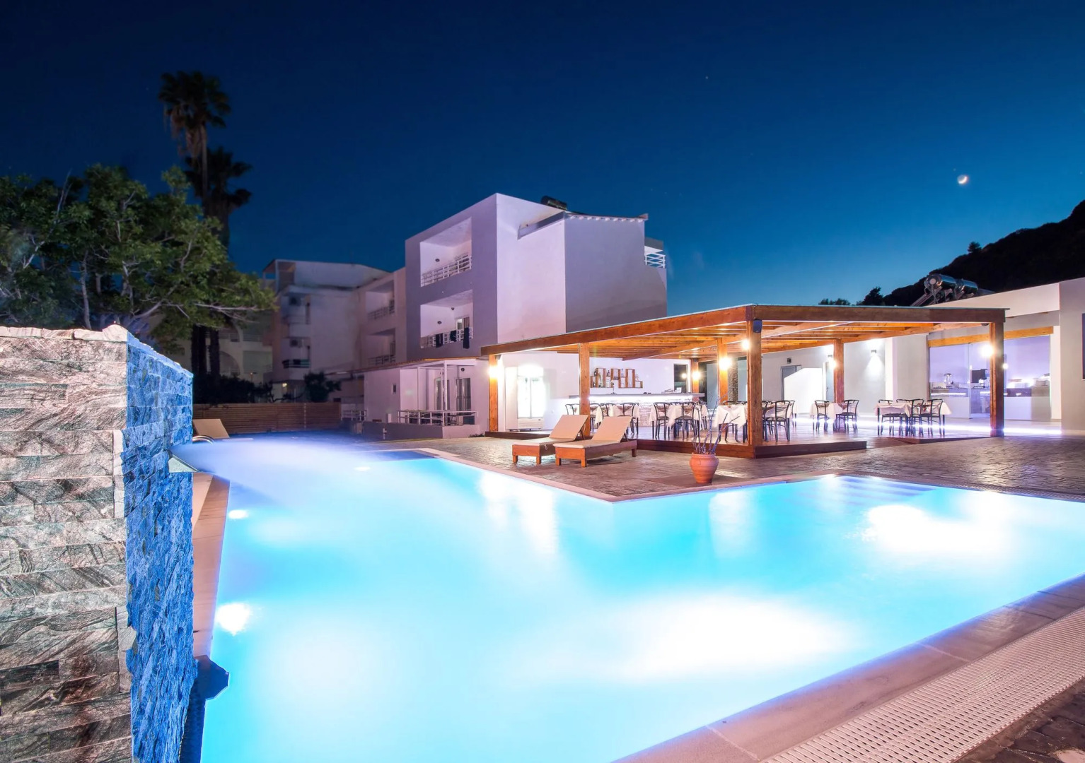 Essential Summer - Adults only