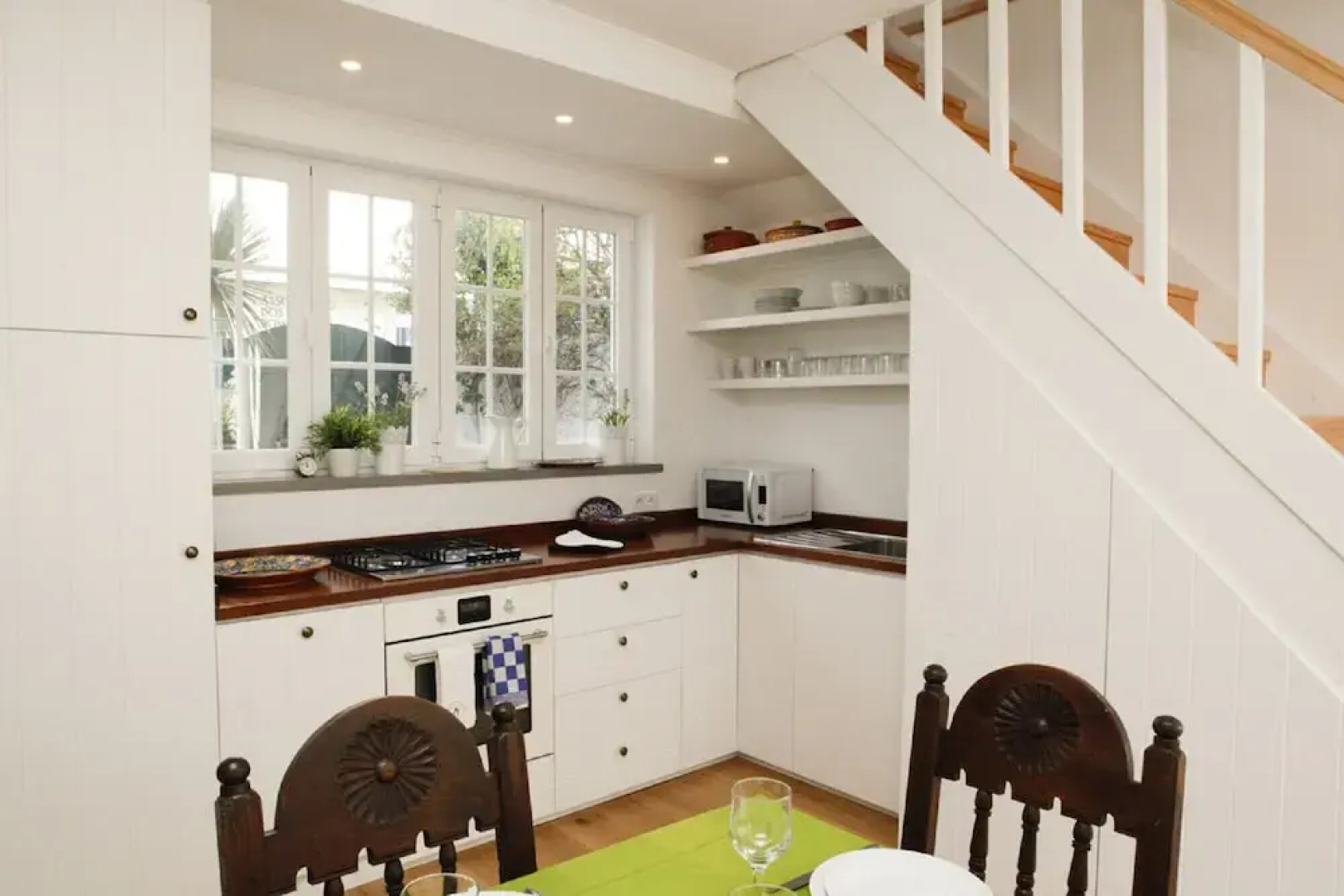 Cushy Apartment with garden in Estoril