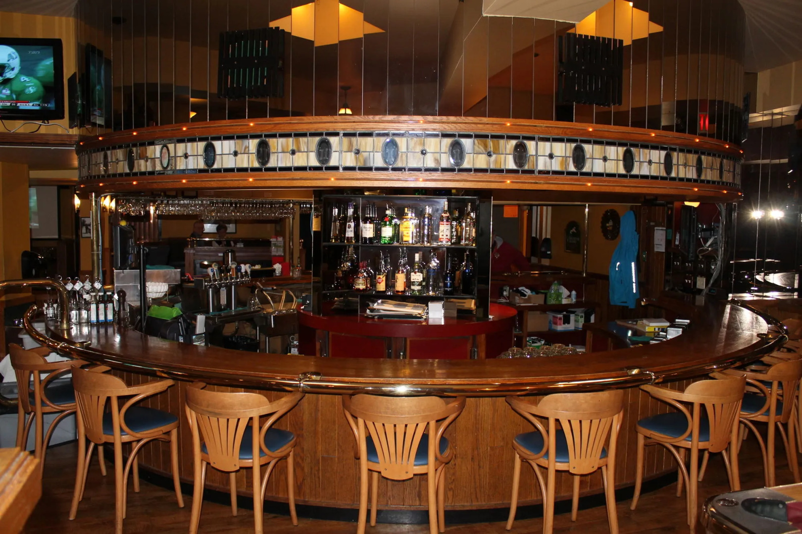 James Bay Inn Hotel & Suites