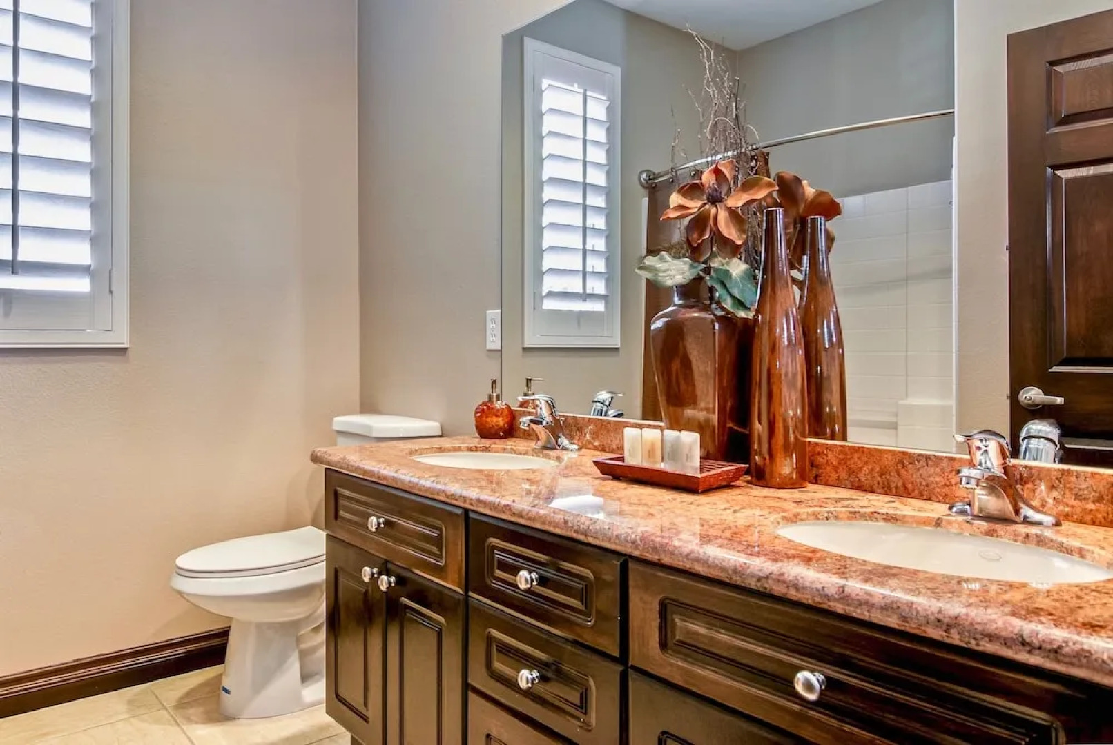 Gemini of the Desert Five Bedroom House