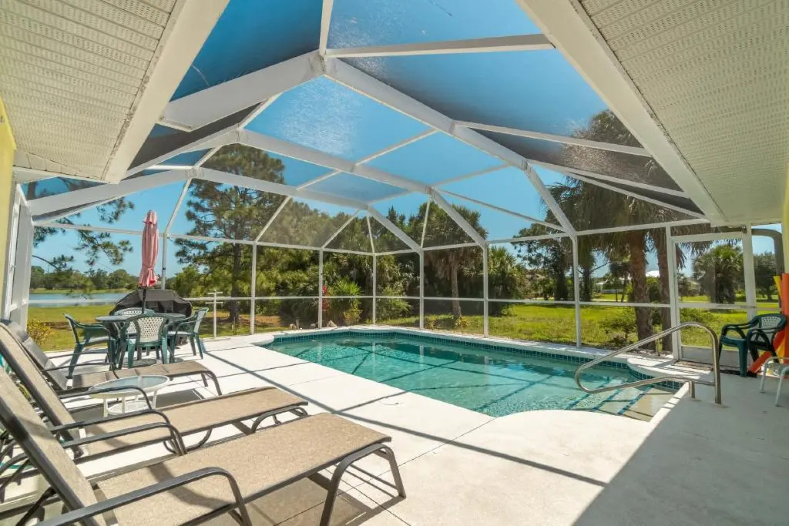 Westons Water Watch - Private Villa with heated pool - sleeps 6