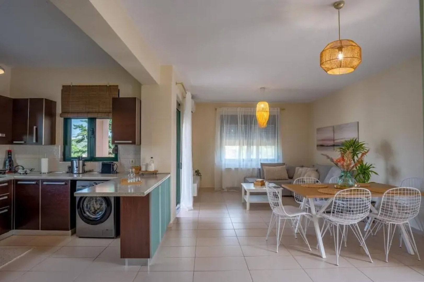 Helen Sweet Home in Kounoupidiana