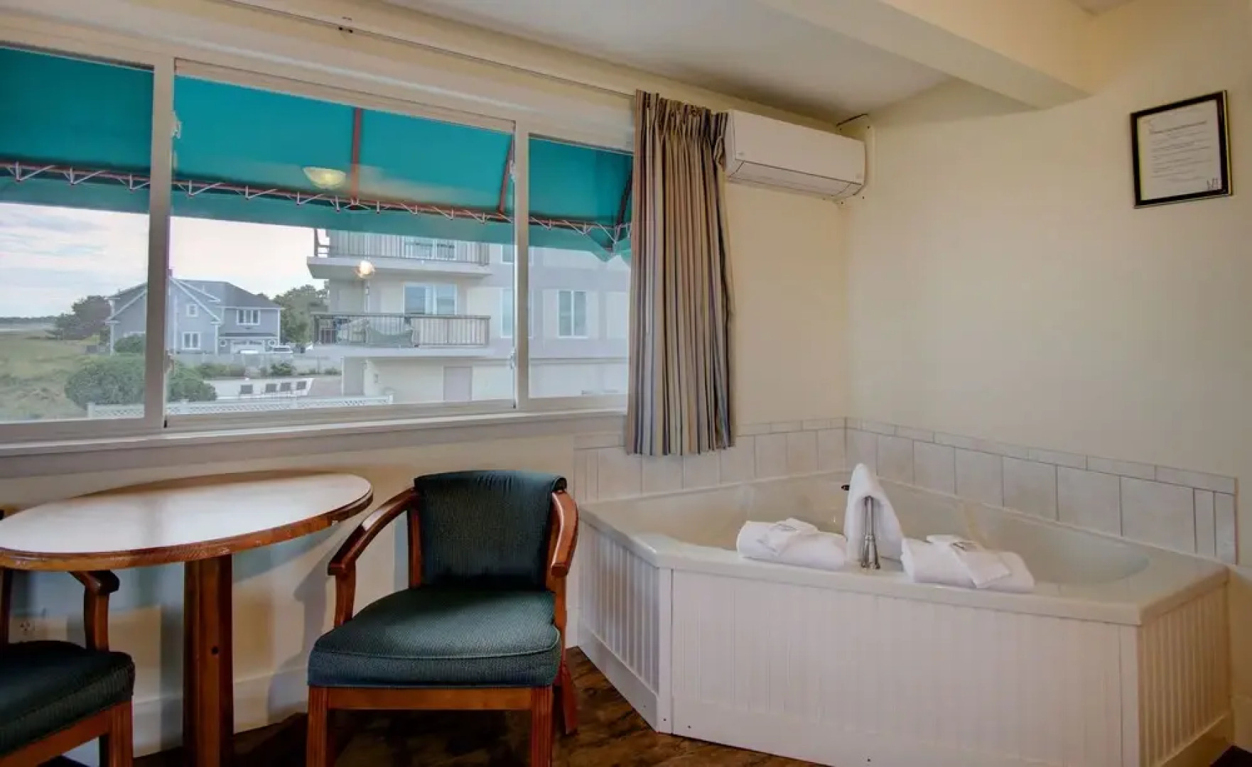 Sea Cliff House Motel