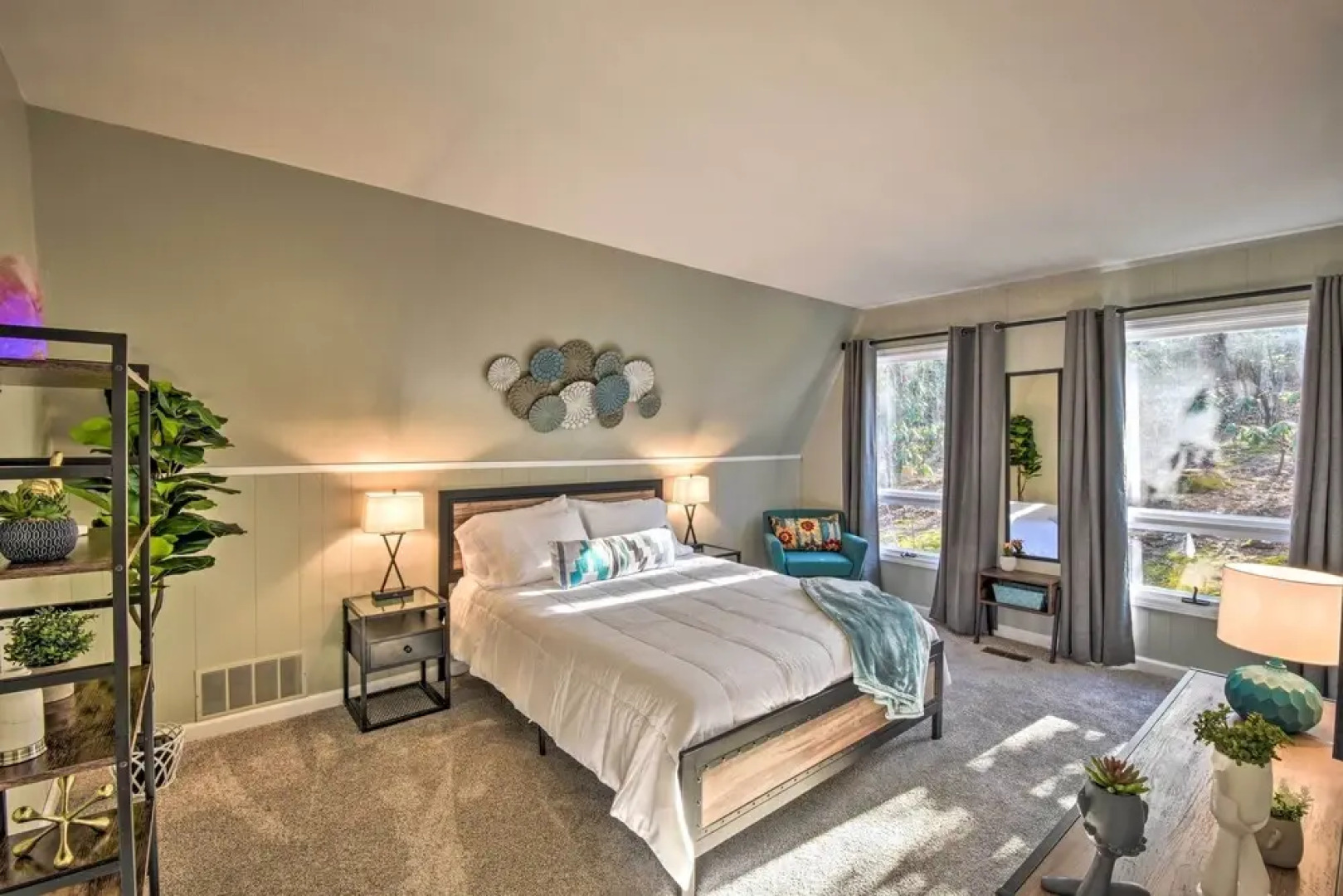 Spacious & Newly Remodeled A-frame w/ 2 Decks