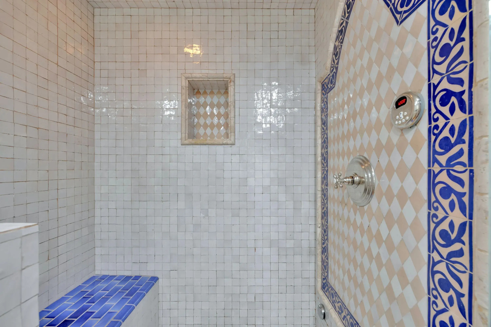 Malibu Beach House Bliss by Avantstay Beachfront + Private Beach Access