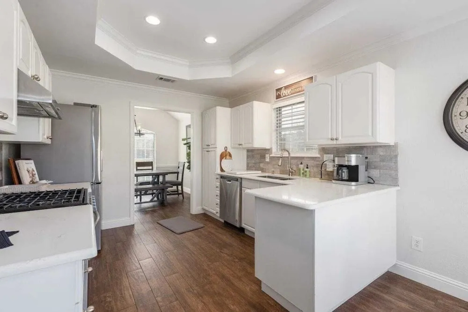 Home Pool 15 Minutes from DFW Airport