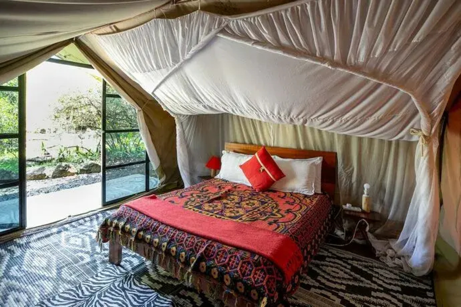 Punda Milias Nakuru Camp