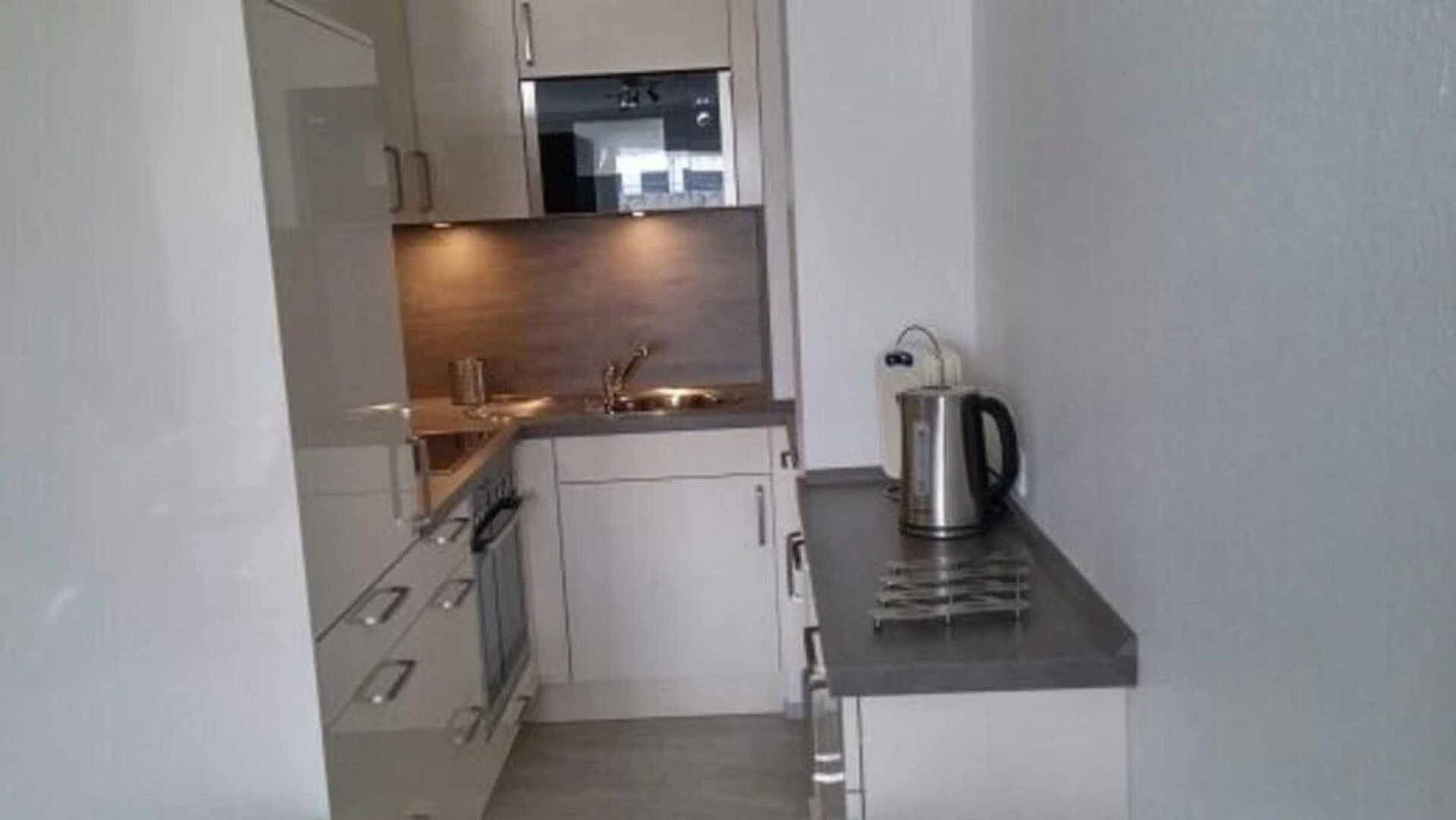 Res/410 - Residenz -teilseeblick