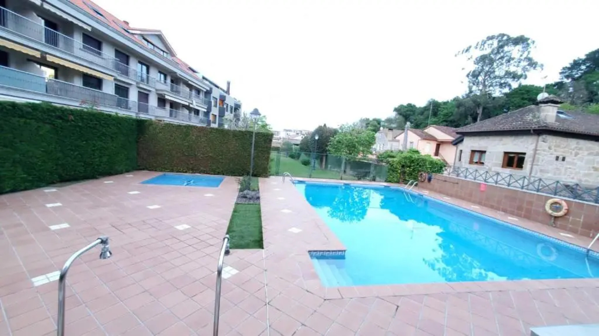 Apartamento con Terraza y Piscina, Baiona