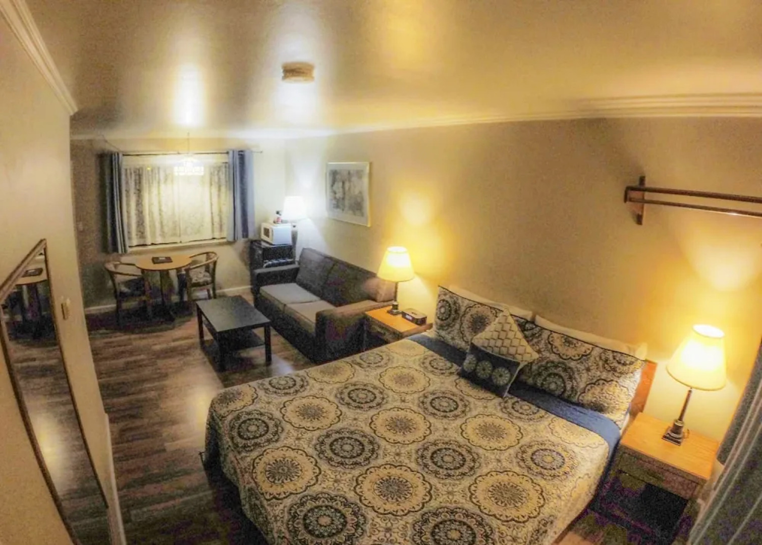 Ocean Cove Lodge Bar & Grill