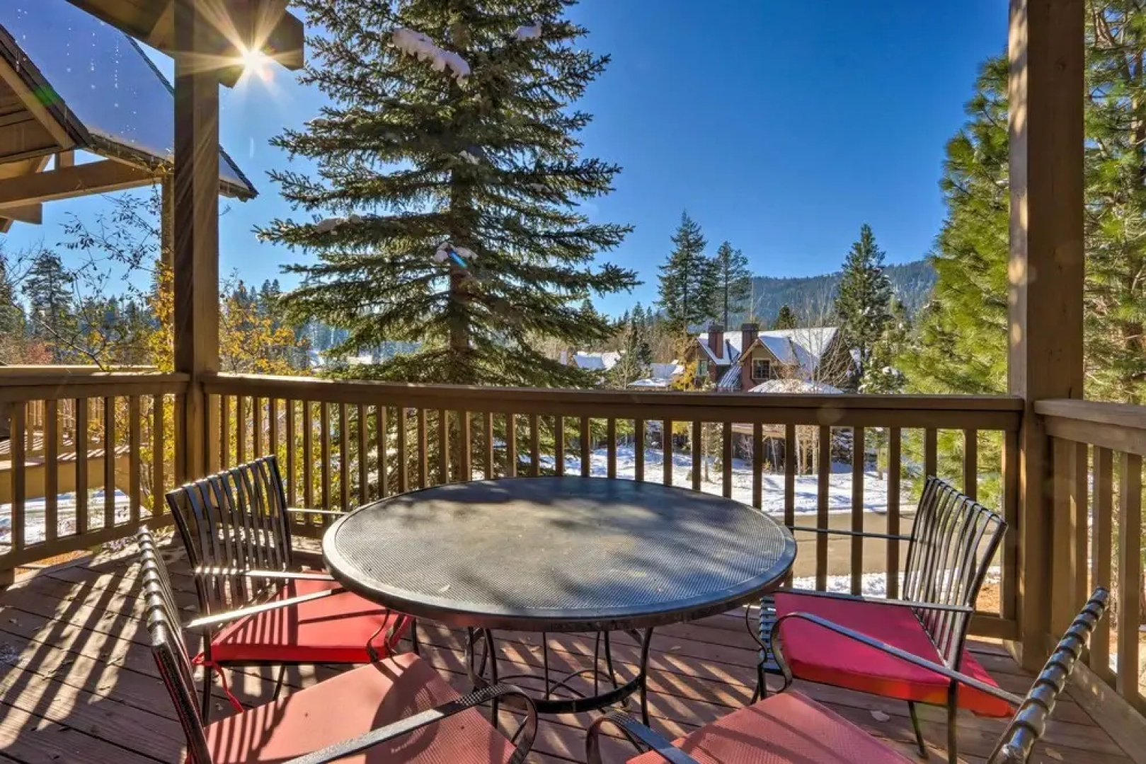 Ski-in/ski-out Donnelly Townhome w/ Hot Tub!