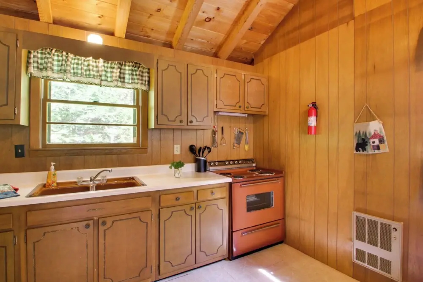 'the Acres' Panther Pond Cabin w/ Beach & Dock!